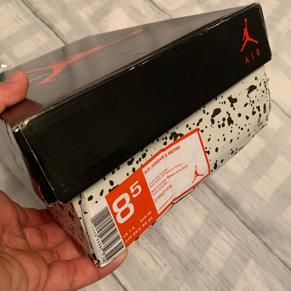 Jordan 4 Red Thunder